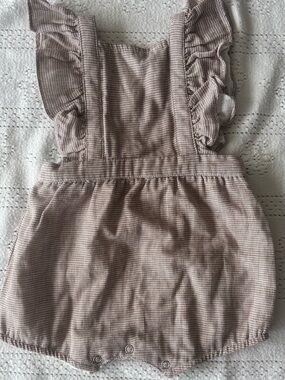 Vignette Gingham Romper 3–6M | Chocolate + Cream 🤍